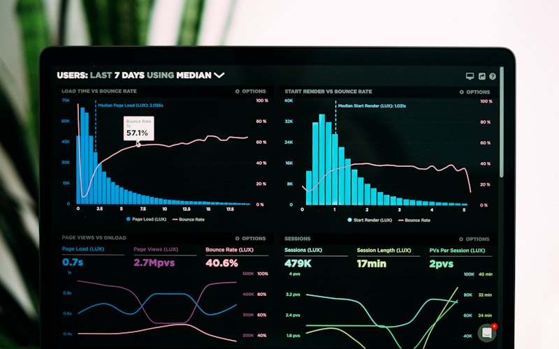 Ilustrasi analisis data dan verifikasi informasi di layar digital dengan grafik
